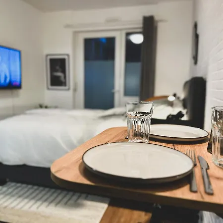 Modernes Wohlfuehl-apartment An Den Kaiserthermen