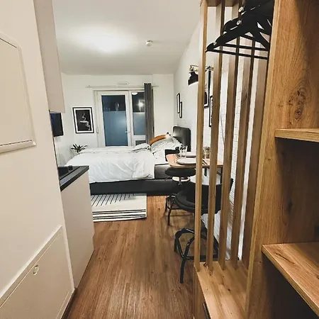 Modernes Wohlfuehl-apartment An Den Kaiserthermen * Trier