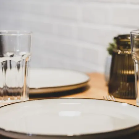 Mosel - Netflix - Modern & Zentral * 特里尔