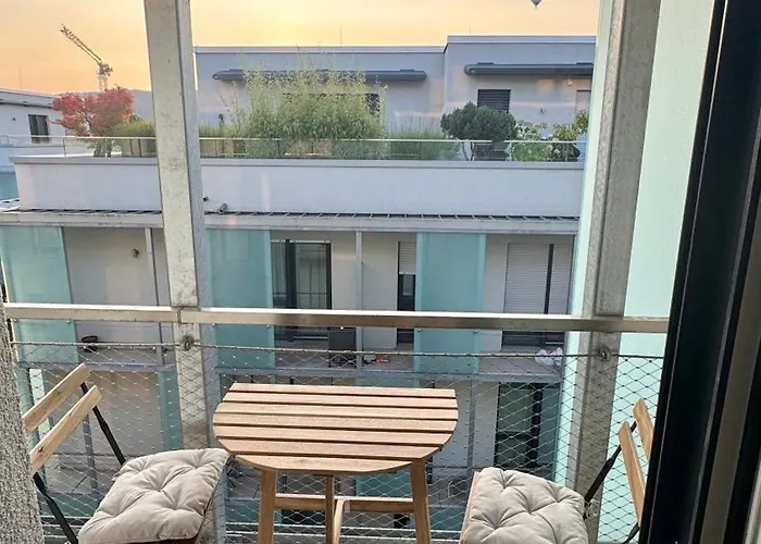 Mosel - Netflix - Modern & Zentral * Treviri