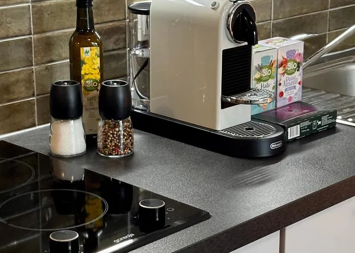 Mosel - Netflix - Modern & Zentral